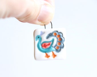 porcelain pendant peacock motive art large key ring charm white porcelain jewelry hanger appr. 2.7 x 3.2 cm