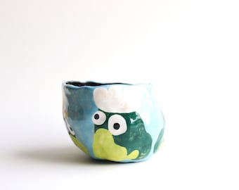 Vaso de cerâmica feito à mão em formato de sapo: porta-pincéis para pixel art, plantador