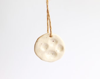 Paleta de viaje de cerámica hecha a mano: Cerámica beige con manchas blancas