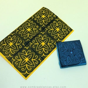 Timbre en caoutchouc de tuile de fleur - Timbre en caoutchouc sculpté à la main – Timbre de scrapbooking – Fabrication de cartes – Papeterie de bricolage - Timbre de journal - Gravure