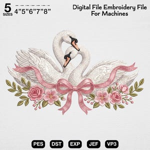 Könnte beinhalten: Digitales Stickmuster mit zwei Schwänen mit verschlungenen Hälsen, umgeben von rosa Blumen, grünen Blättern und einem rosa Band. Das Design umfasst Größen von 10,16 cm, 12,7 cm, 15,24 cm, 17,78 cm und 20,32 cm. Formate: PES, DST, EXP, JEF, VP3.