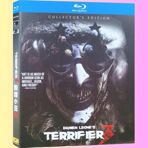 Może przedstawiać: Pudełko Blu-ray filmu "Terrifier 3" Edycja Kolekcjonerska. Okładka przedstawia zbliżenie groteskowej twarzy klauna z dużymi okularami i złowrogim uśmiechem. Tytuł i nazwisko reżysera są wyraźnie widoczne.