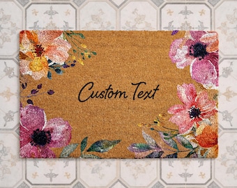 Felpudo floral personalizado, felpudo de bienvenida personalizado, felpudo de fibra de coco con flores de primavera, regalo de inauguración de casa, decoración para el porche, alfombra con nombre personalizado