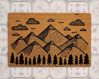 Alfombra de bienvenida de montaña, felpudo de cabaña, felpudo rústico de bosque, alfombra de fibra de coco para exteriores, felpudo de entrada de cabaña, regalo de inauguración de casa inspirado en la naturaleza