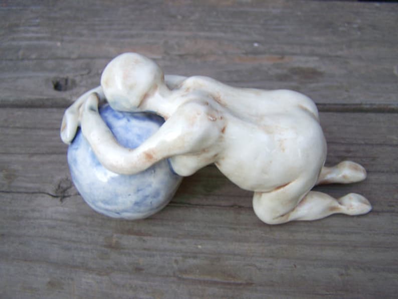 Woman in Labor Figur Geburtskugel Made to Order Bild 1