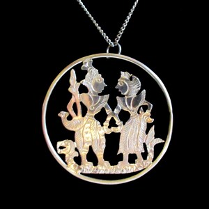 Vintage 20's Thai circular pendant necklace 2 deities riding a dragon silver tone 18" (27104)
