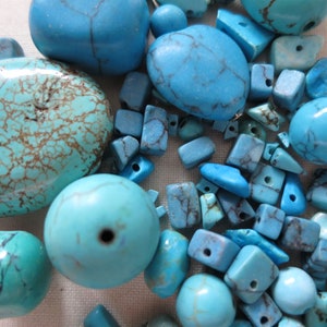 150 x turquoise howlite beads and chips selection crafts jewellery making beading assortment mixed