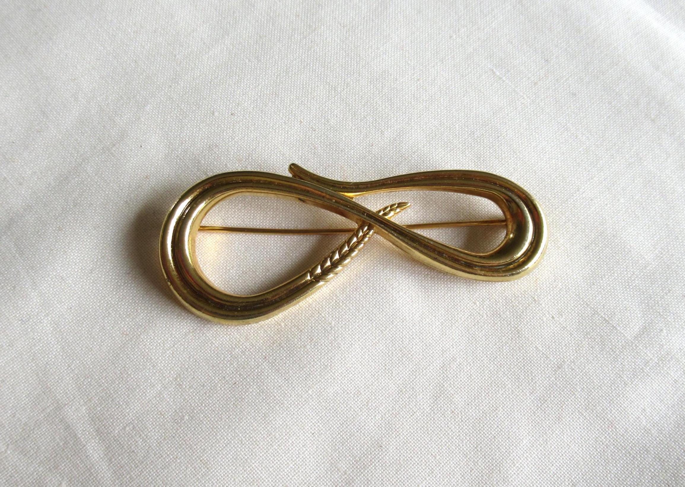 Vintage 80's Figure 8 Rattlesnake Style Brooch Pin Gold Tone
