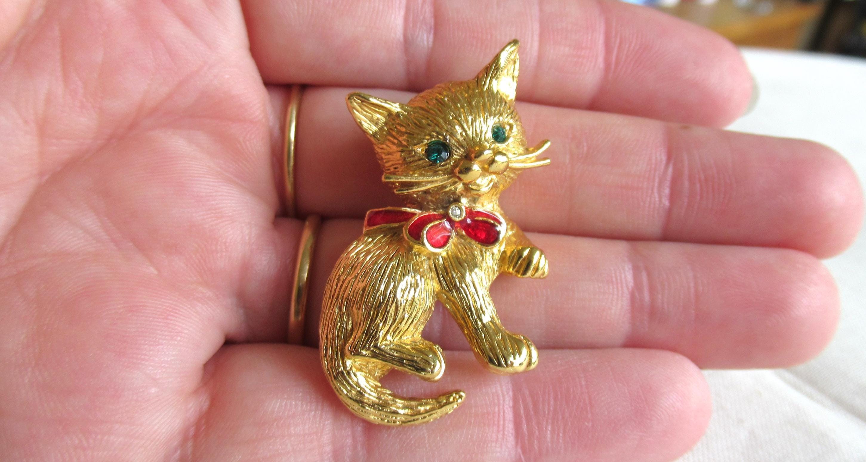 Vintage 60's Pussy Cat Brooch Pin Enamel & Crystal Gold Tone Kitty