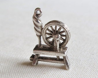 Vintage 60's sterling silver spinning wheel charm for charm bracelet 925 (27937) (28562)