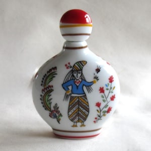 Vintage 90's Del Prado fine porcelain lidded pill box trinket box perfume bottle ep.32 hand finished (28017)