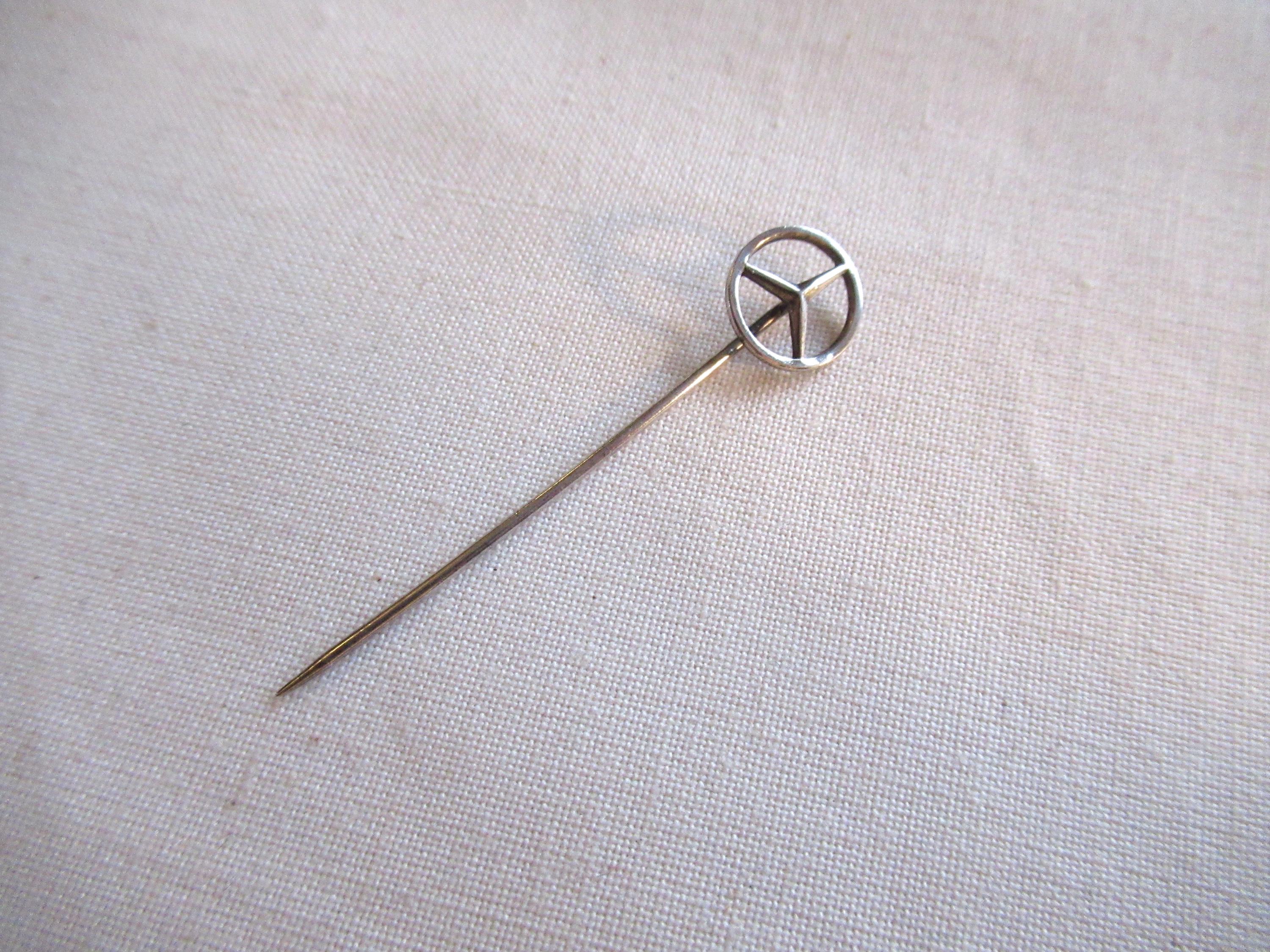 Épingle à Chapeau / Pin's Mercedes-Benz Années 50 – Vintage – Occasion