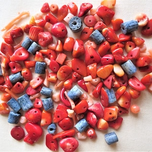 150 x Coral gemstone beads & chips selection crafts jewellery making beading assortment mixed