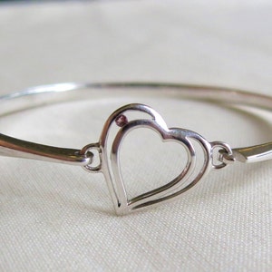 Vintage 90&#39;s sterling silver opening heart bangle set with a pink cubic zirconia stone love valentine 925 (18484)