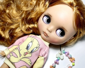 Doll clothing top blouse jumper pullover for Blythe Pullip Vintage Sindy and similar dolls Tweety