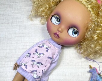 Blythe and Sindy Doll Sweater Purple and Pink Unicorn Top Azone Body