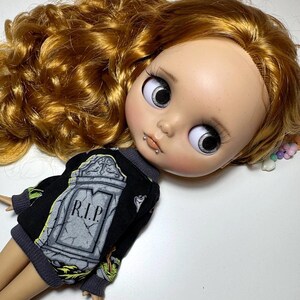 Halloween spooky blythe clothing long sleeve top blouse jumper pullover for Blythe Pure Neemo Pullip Vintage  Sindy and similar dolls