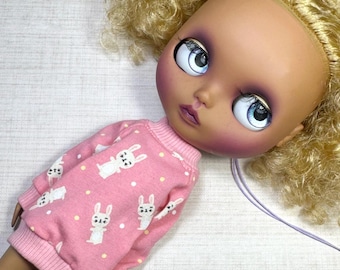 Blythe and Sindy Doll Sweater Pink Bunny Top Azone Body