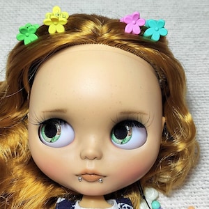 Pinzas para el cabello para muñecas, pinzas, garras, pequeñas flores, mezcla multicolor, 1,4 cm, estrella para muñecas BJD, Pullip, Blythe, Icy Dal y otras muñecas #AB