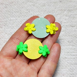 Green or yellow small 1.4 cm flower clamp claw hair clips for bjd doll pullip blythe icy dal and other dolls