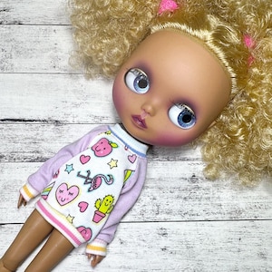 Kawaii pastel handmade doll clothing top blouse jumper pullover for Blythe, Pullip Vintage Sindy and other dolls