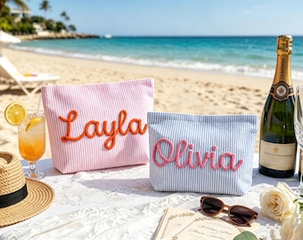 Neceser de seersucker personalizado, estuche de maquillaje con nombre personalizado, bolsa de viaje para damas de honor