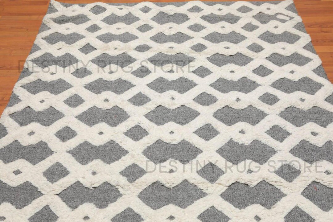 Hand Tufted Wool Area Rug in Soft Grey and Warm Ivory With Raised ...