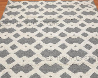 Hand Tufted Wool Area Rug In Soft Grey And Warm Ivory With Raised Geometric Lattice Pattern Handmade Modern Textured Living Room And Bedroom