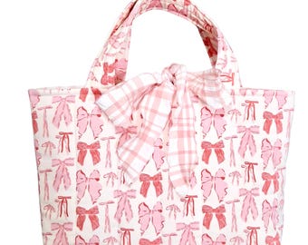 Bolso de mano acolchado hecho a mano, ideal para llevar la Biblia o libros, con lazos rosas.