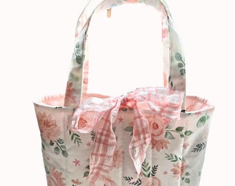 Bolso de mano acolchado hecho a mano, ideal para llevar la Biblia o libros, con estampado floral rosa.