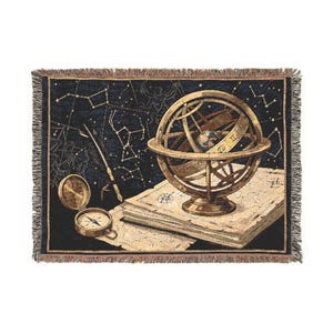 Couverture tissée céleste « The Star Reckoner », jeté tapisserie sphère armillaire, décoration astronomie Dark Academia, art de la carte du ciel, cadeau pour observateur d'étoiles