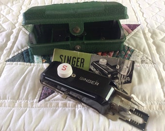 Singer Buttonholer No. 160506