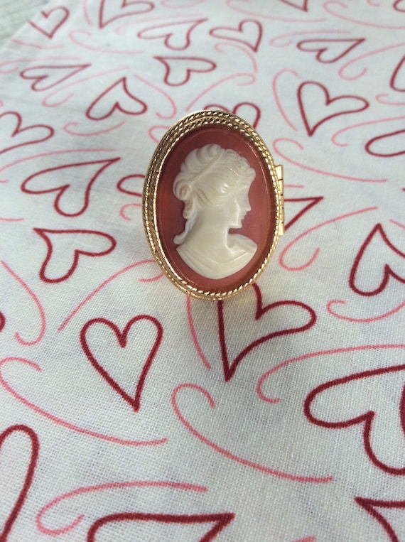 Avon Cameo Locket Perfume Ring