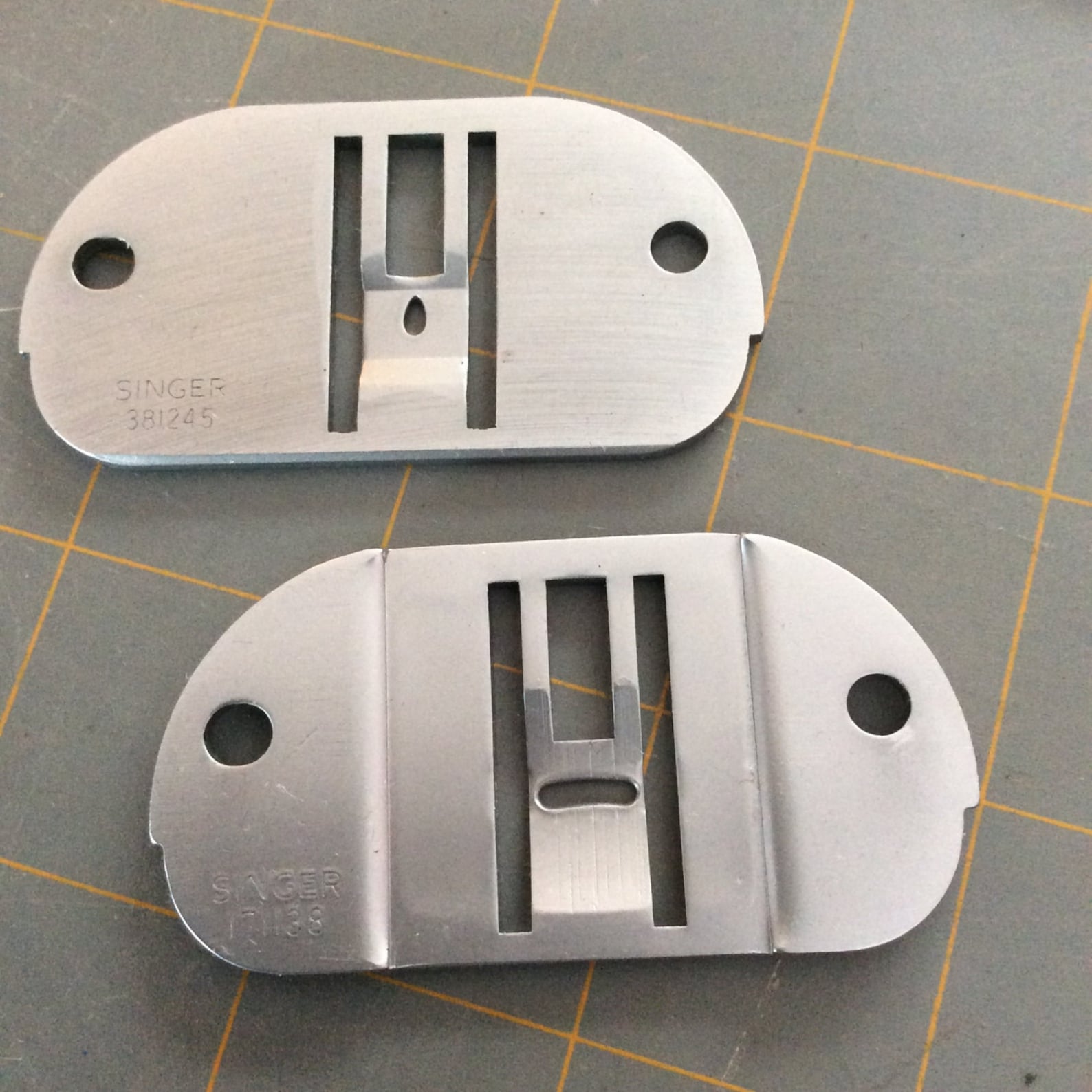 Singer Sewing Machine Needle Plates 171138 & 381245 Foot Etsy