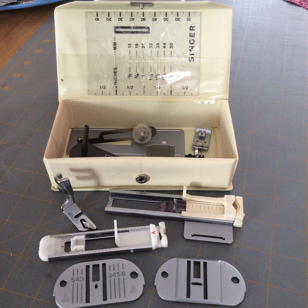 Singer Sewing Machine Needle Plates 171138 & 381245 Foot Etsy