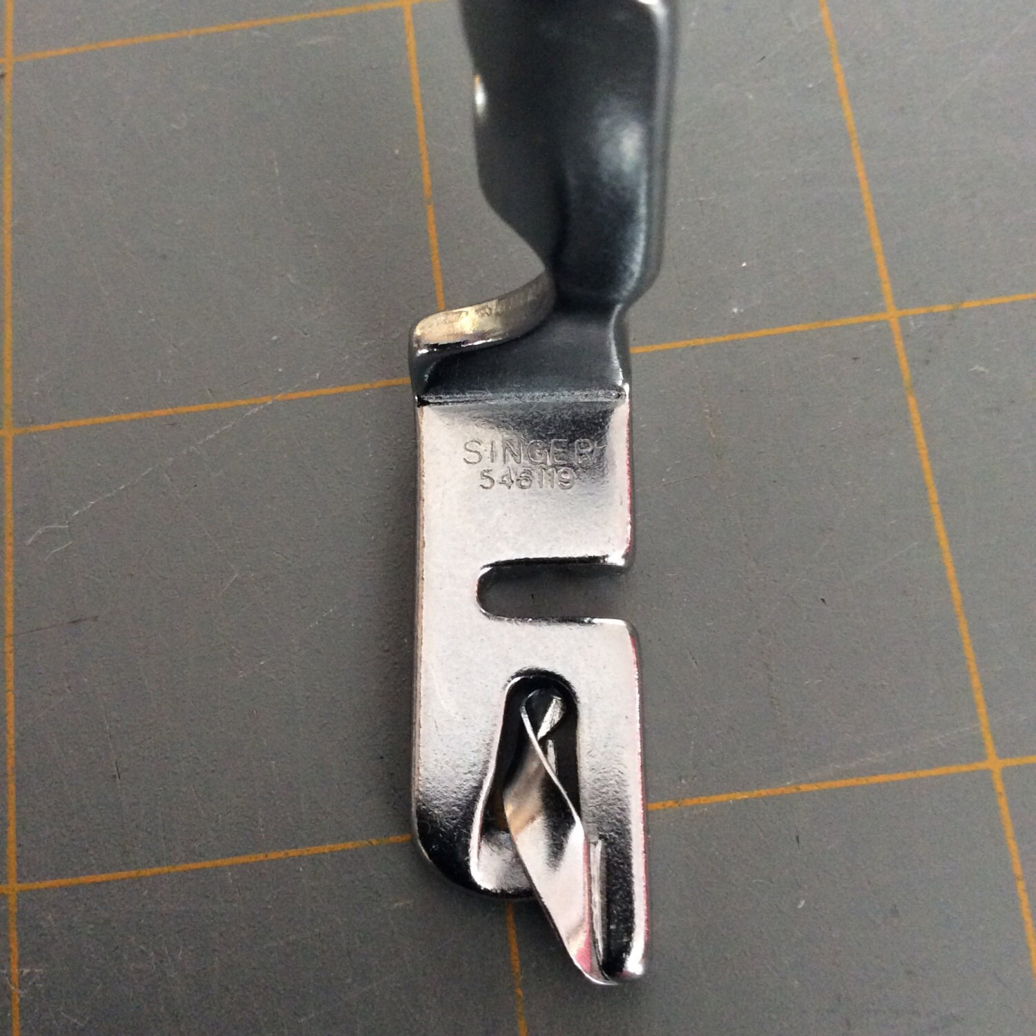 Singer Sewing Machine Needle Plates 171138 & 381245 Foot Etsy