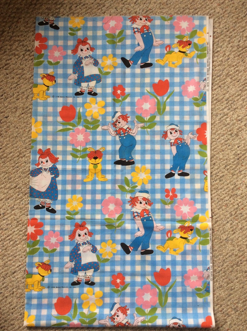 Vintage Raggedy Anne Fabric /& Books
