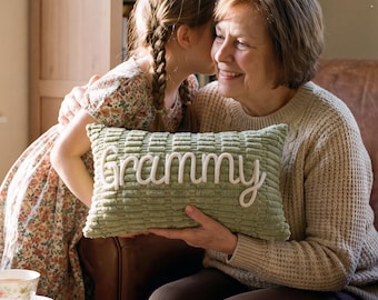 Moederdagcadeaus voor oma Kussen | Aangepast Grammy Nana Gluing Craft-kussen, cadeau met kindernamen van dochter