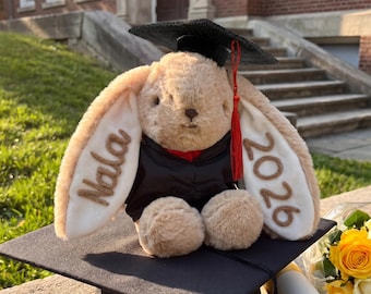 High School Grad Gift Senior 2026 Pluche Afstudeerfoto Prop Custom Bunny Gelijmd Garen Aandenken