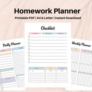 以下が含まれることがあります： 印刷可能な宿題プランナーのセット。日次、チェックリスト、週次のレイアウトが含まれています。ページにはパステルカラーのアクセントがあり、「Checklist」や「Daily Planner」などの見出しが付いています。「Homework Planner」というテキストが上部にあります。