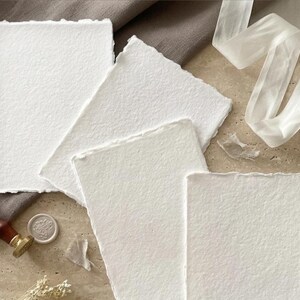 Tarjetas de invitación A5 de papel de algodón blanco hecho a mano de primera calidad de 250 g/m² con bordes irregulares, perfectas para caligrafía y acuarela. Juego de 100 unidades. imagen 6