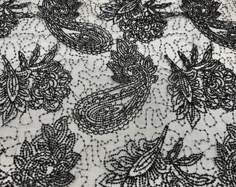 Zwarte kantstof met kralen, op maat gesneden, bloemen pailletten geborduurd mesh kant, luxe avondjurk stof, puur decoratief kantmateriaal