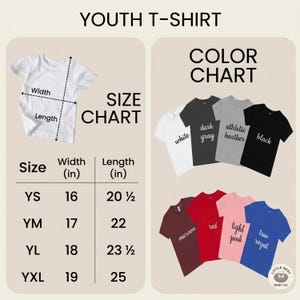 Puede incluir: Una tabla de tallas y colores para camisetas juveniles que muestra una camiseta blanca con l&iacute;neas de medici&oacute;n de ancho y largo. La tabla enumera las tallas YS, YM, YL y YXL en pulgadas. La carta de colores muestra camisetas en blanco, gris oscuro, gris jaspeado, negro, granate, rojo, rosa claro y azul real.