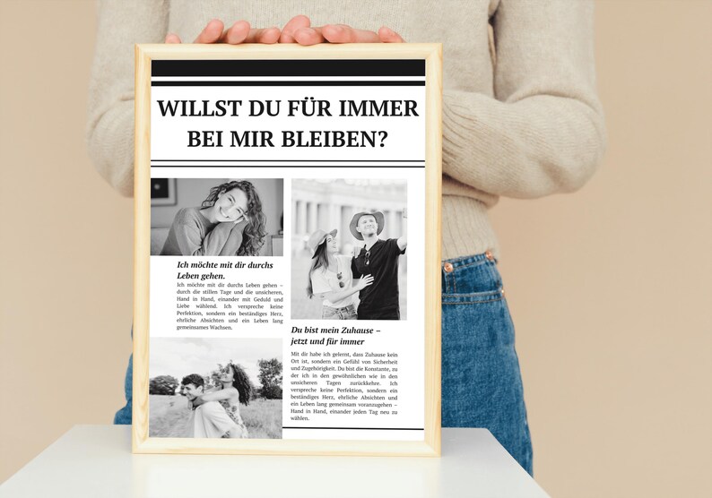 Pode incluir: Uma impress&atilde;o emoldurada com o texto alem&atilde;o "WILLST DU F&Uuml;R IMMER BEI MIR BLEIBEN?" (Queres ficar comigo para sempre?). A impress&atilde;o inclui fotos a preto e branco de um casal e texto.