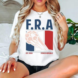 Frankreich Fußball World 2026 Shirt, Frankreich Fußball Grafik T-Shirt, Frankreich Fußball Fan Ausrüstung, Frankreich Fußball T-Shirt Bild 3