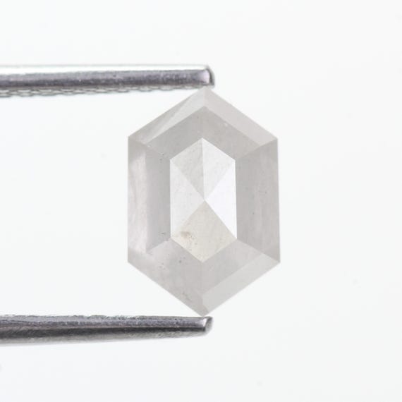 1.66 Carat Natural Milky White Hexagon Fancy Color Diamond For Jewelry Making 8.5 MM
