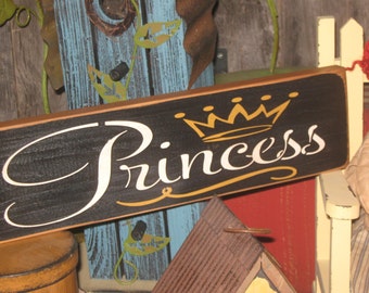 Primitive Bedroom Sign Girl Daughter Wooden Wall decor " PRINCESS ''  Royal Crown Shabby Chic Daddy's Little Girl Rustic Country