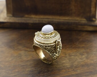 Handgefertigter 925er Sterling Silber Shiva Auge Muschel Gift Ring mit Spiral Operculum Edelstein Medaillon und aufwendigen Boho Blättern