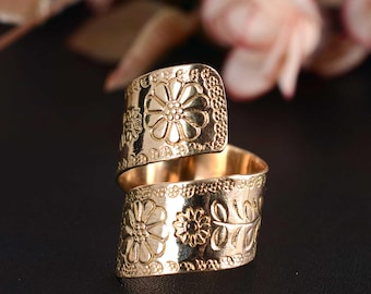 Blühende Ausstrahlung: Ein handgefertigter Statement Ring