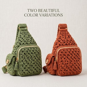 Peut inclure: Deux sacs à bandoulière en crochet, l'un vert olive et l'autre orange brûlé, avec un motif ajouré texturé, une poche avant zippée avec une tirette à pompon, une poche latérale avec un bouton en bois et le texte TWO BEAUTIFUL COLOR VARIATIONS.